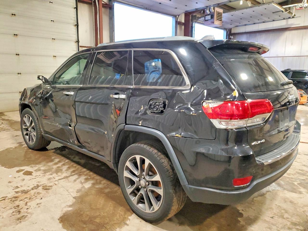 2018 JEEP GRAND CHEROKEE LIMITED photo 2