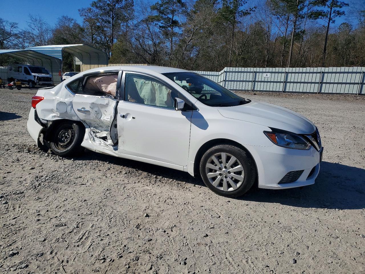 2016 NISSAN SENTRA S photo 4