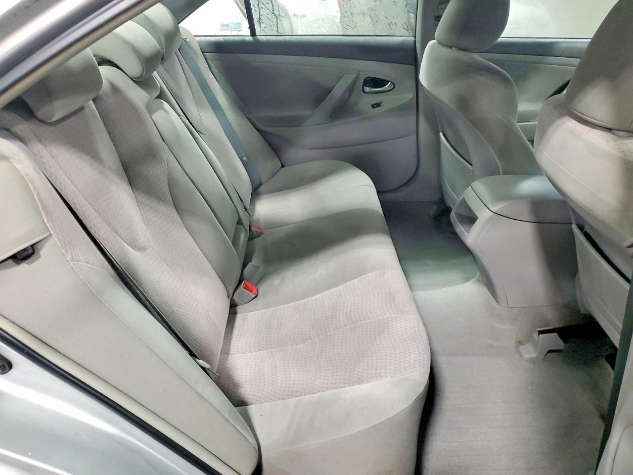 2011 TOYOTA CAMRY BASE photo 10