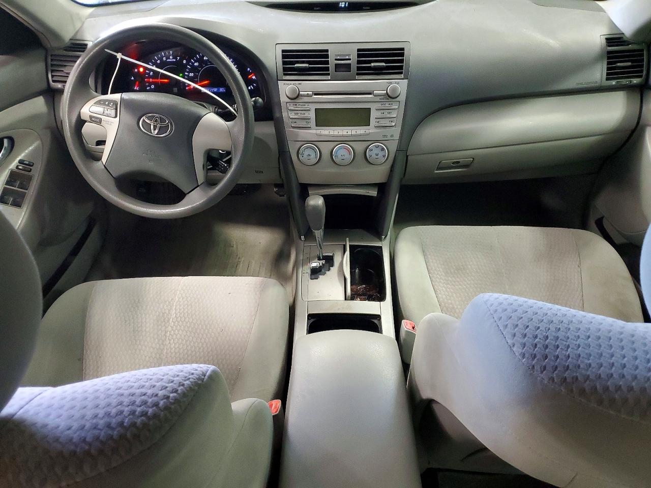 2011 TOYOTA CAMRY BASE photo 8