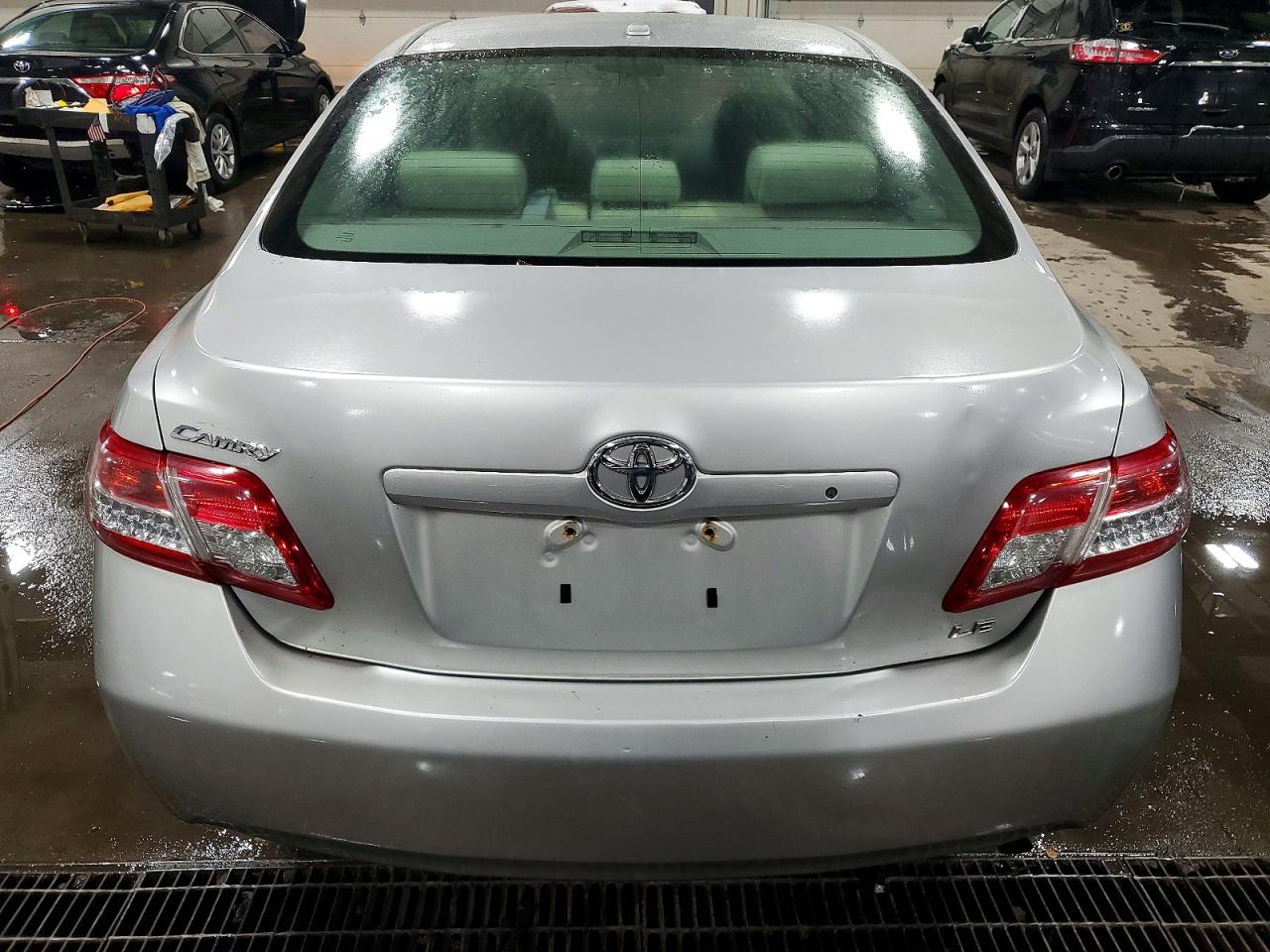 2011 TOYOTA CAMRY BASE photo 6