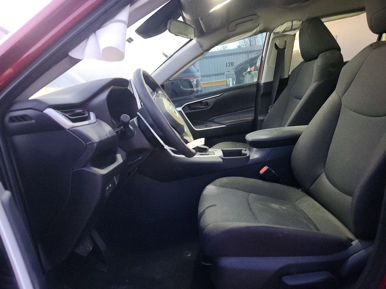 2024 TOYOTA RAV4 LE photo 7