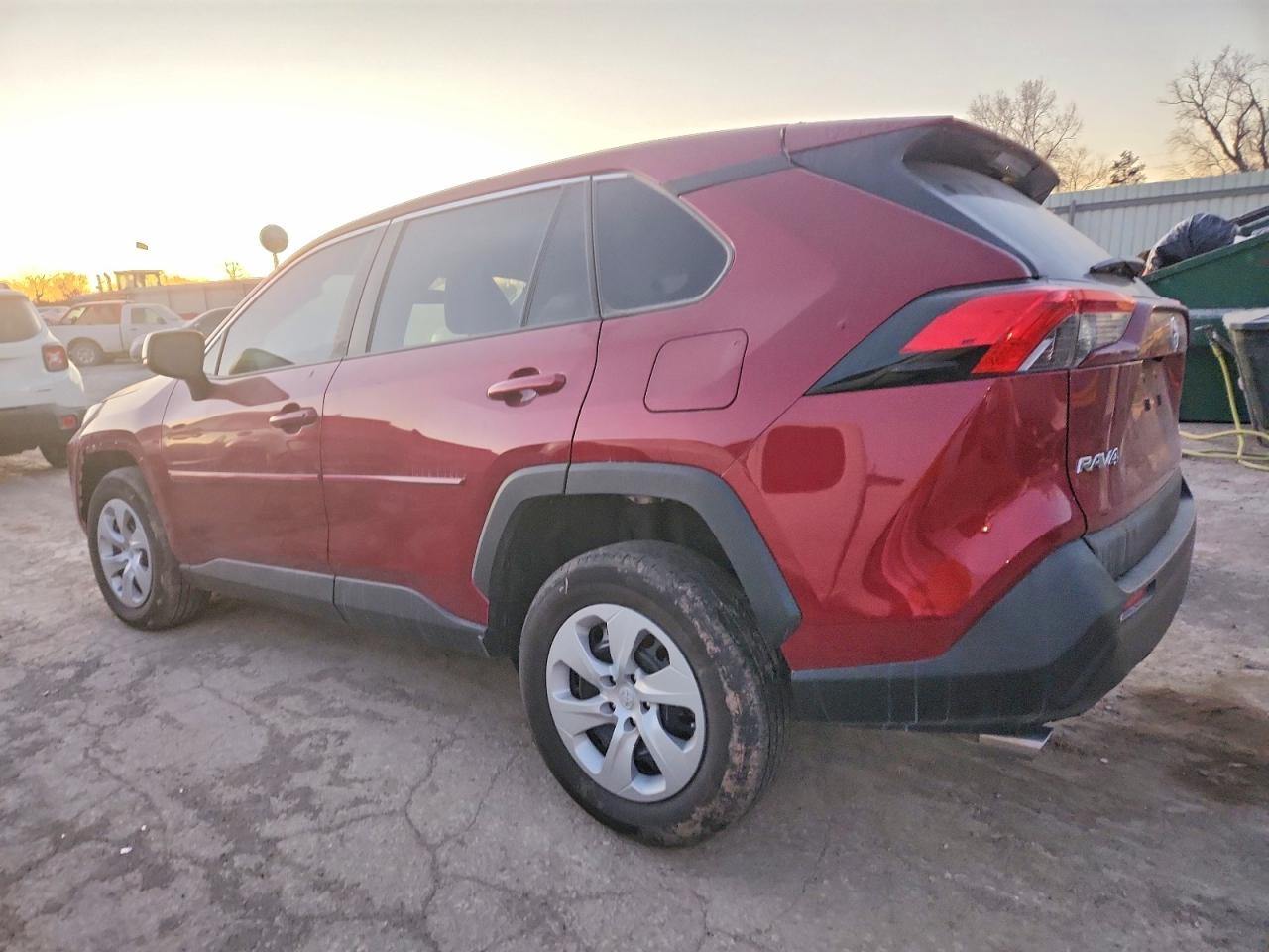 2024 TOYOTA RAV4 LE photo 2