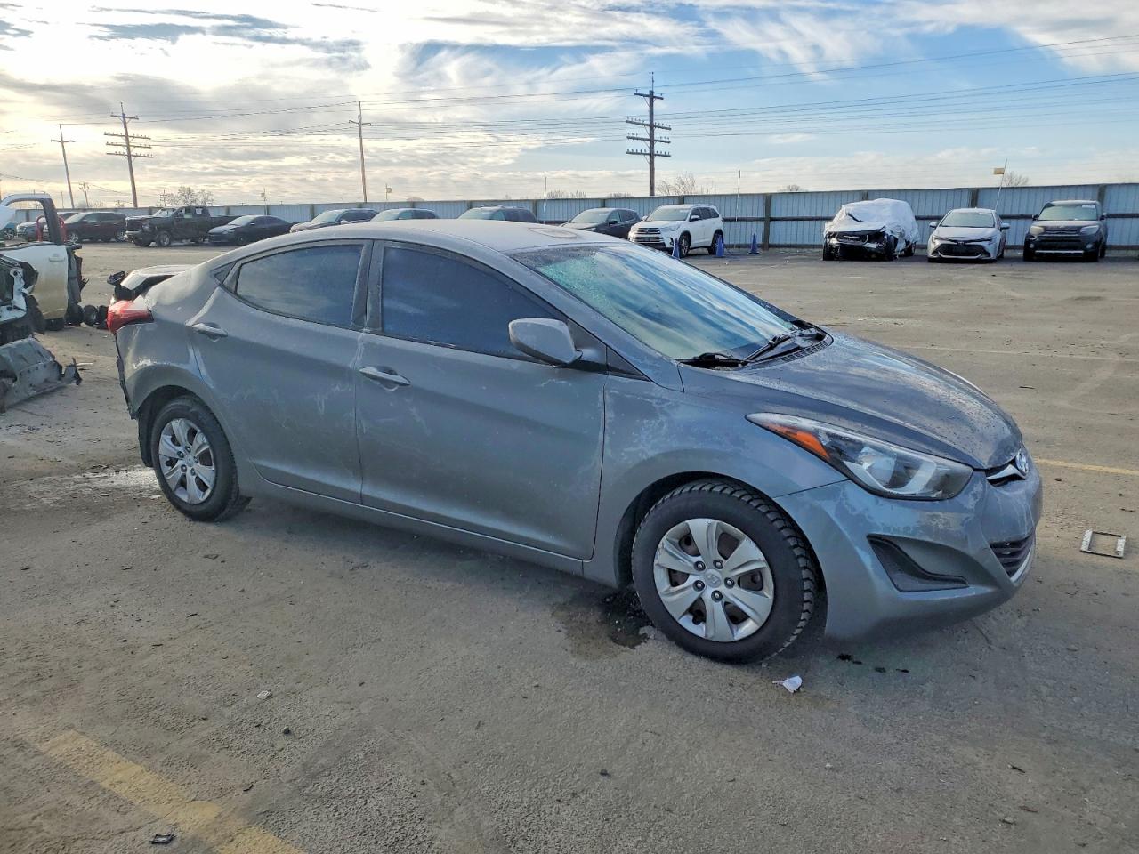 2016 HYUNDAI ELANTRA photo 4