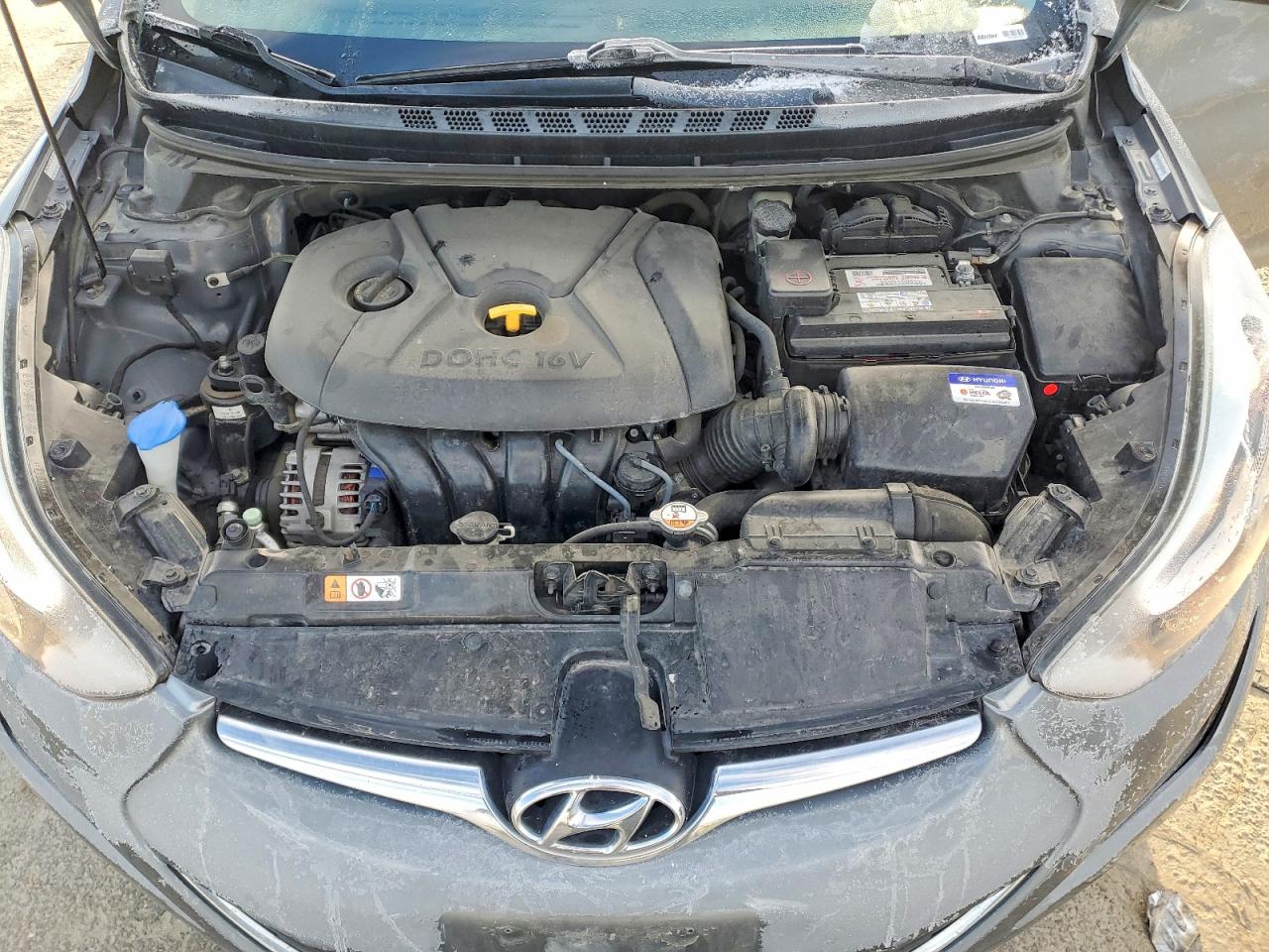2016 HYUNDAI ELANTRA photo 11