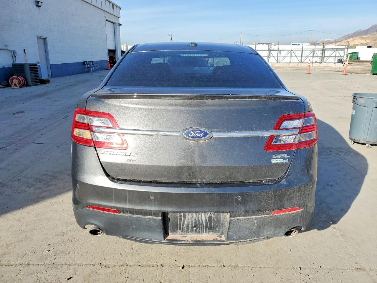 2018 FORD TAURUS SEL photo 6