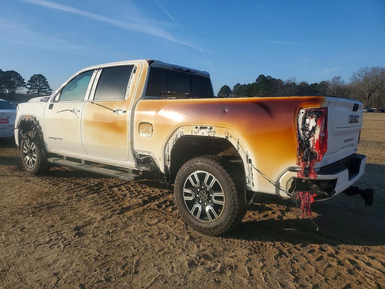 2020 GMC SIERRA K3500 AT4 photo 2