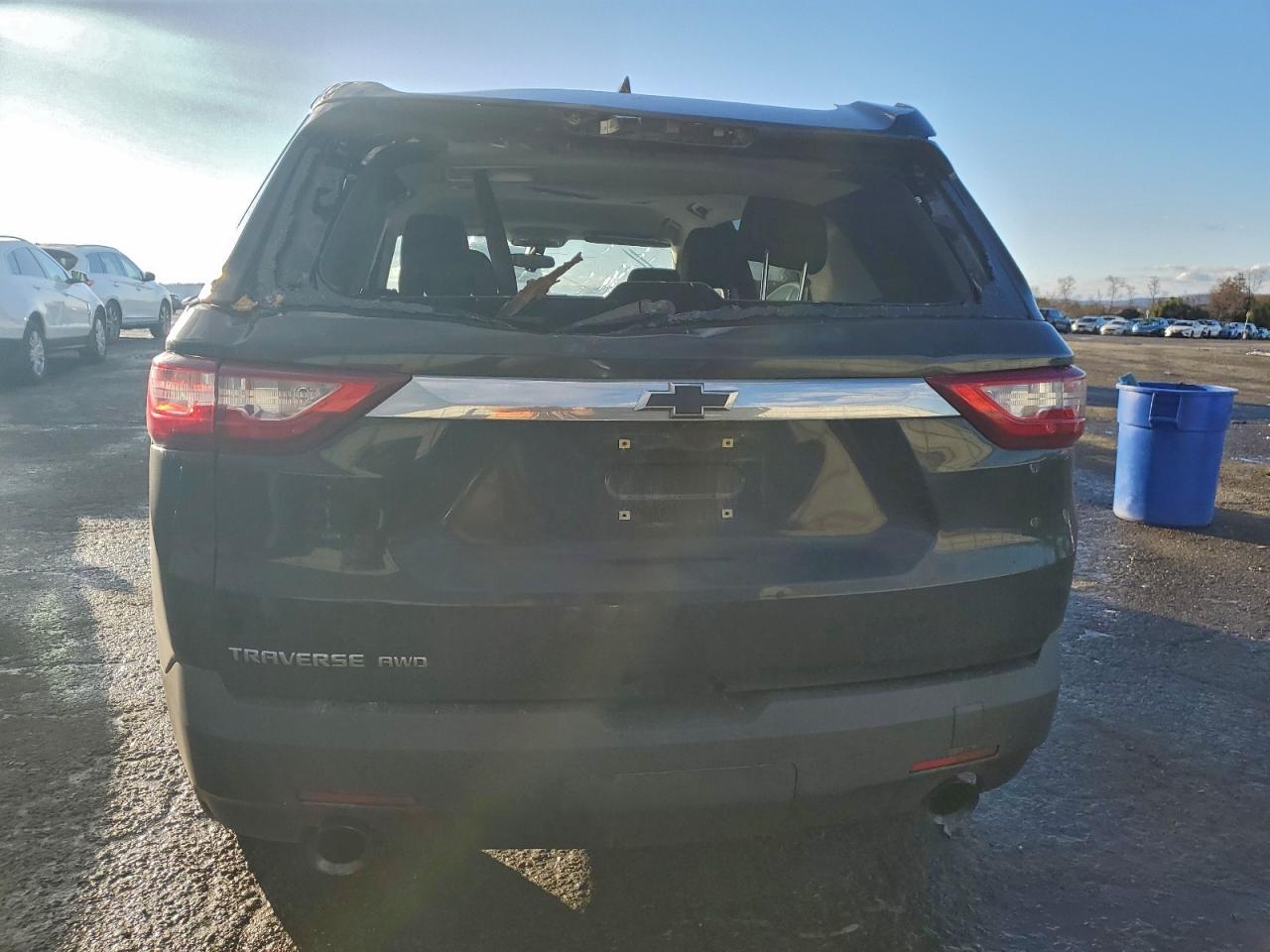 2019 CHEVROLET TRAVERSE LS photo 6