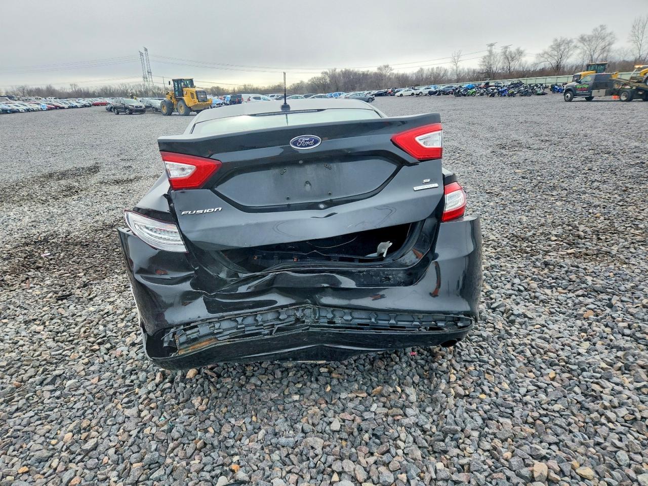2014 FORD FUSION SE photo 6