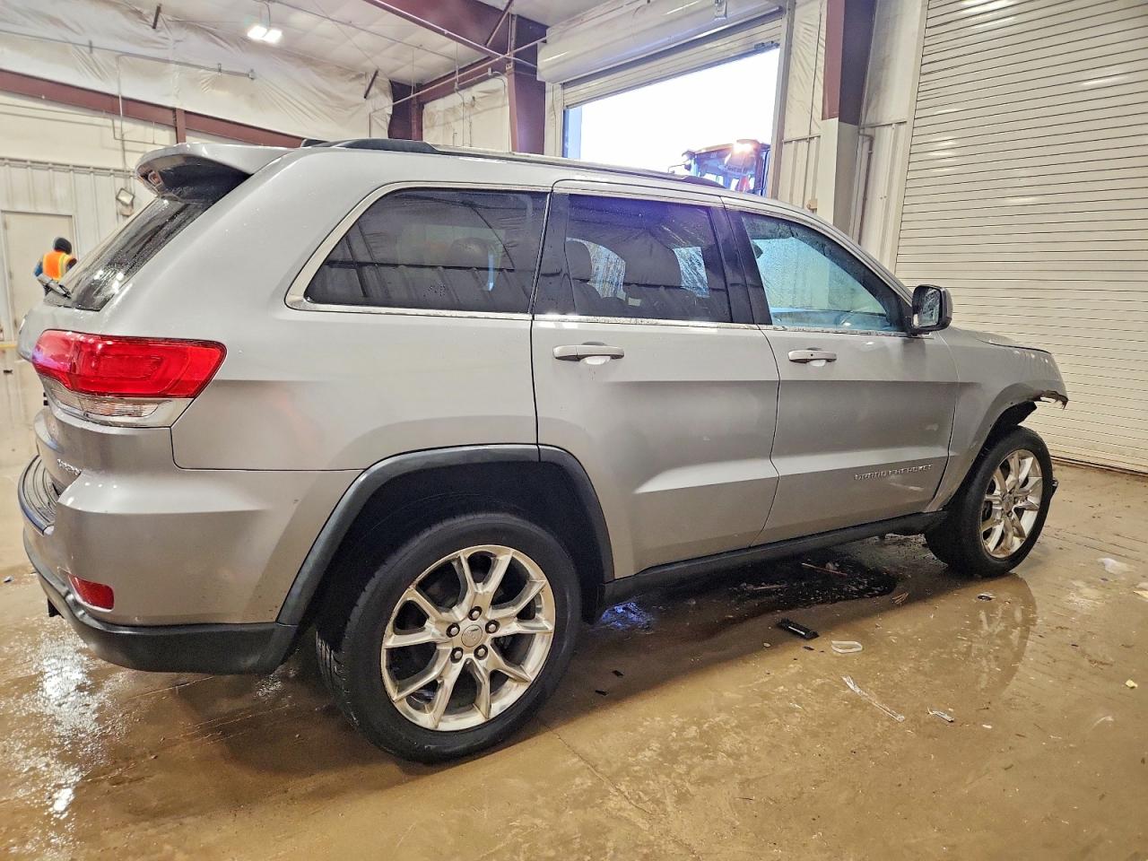 2014 JEEP GRAND CHEROKEE LAREDO photo 3