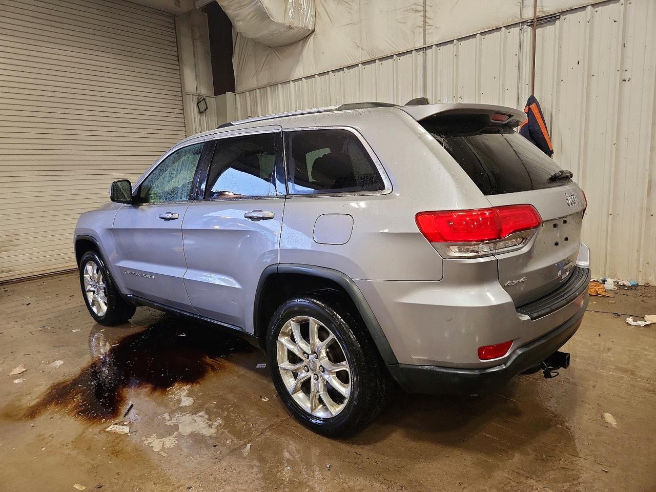2014 JEEP GRAND CHEROKEE LAREDO photo 2