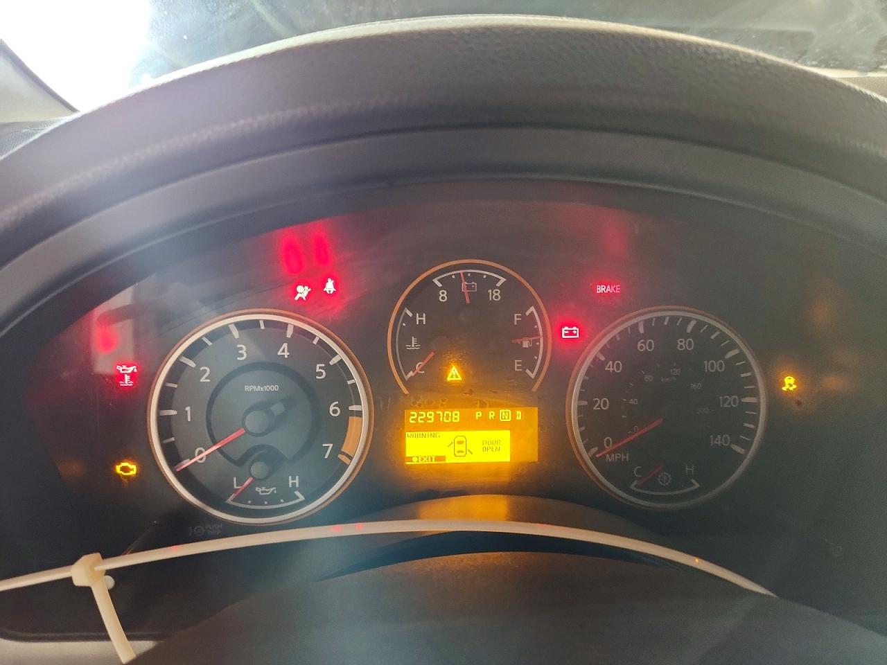 2014 NISSAN ARMADA SV photo 9