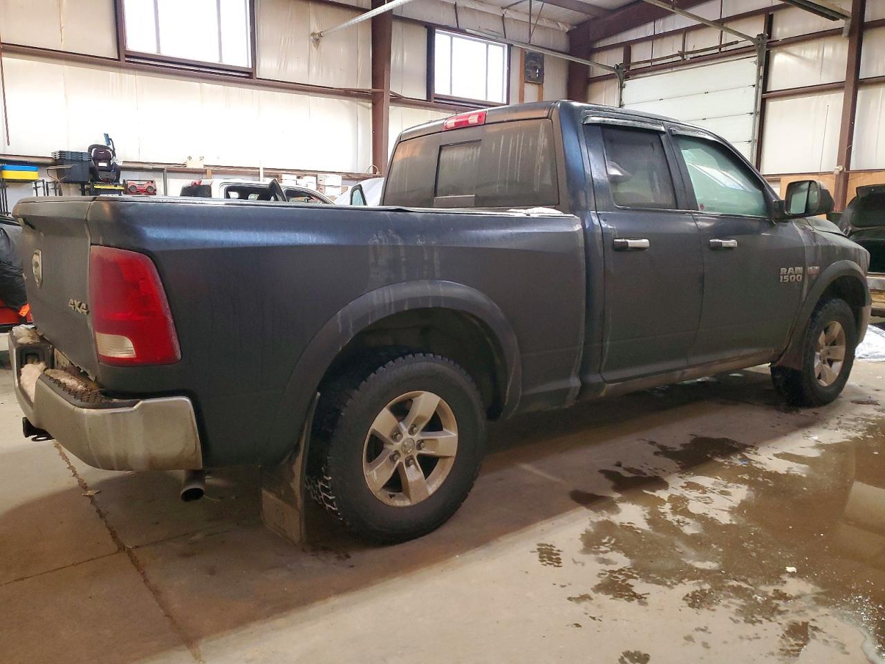 2013 RAM 1500 SLT photo 3