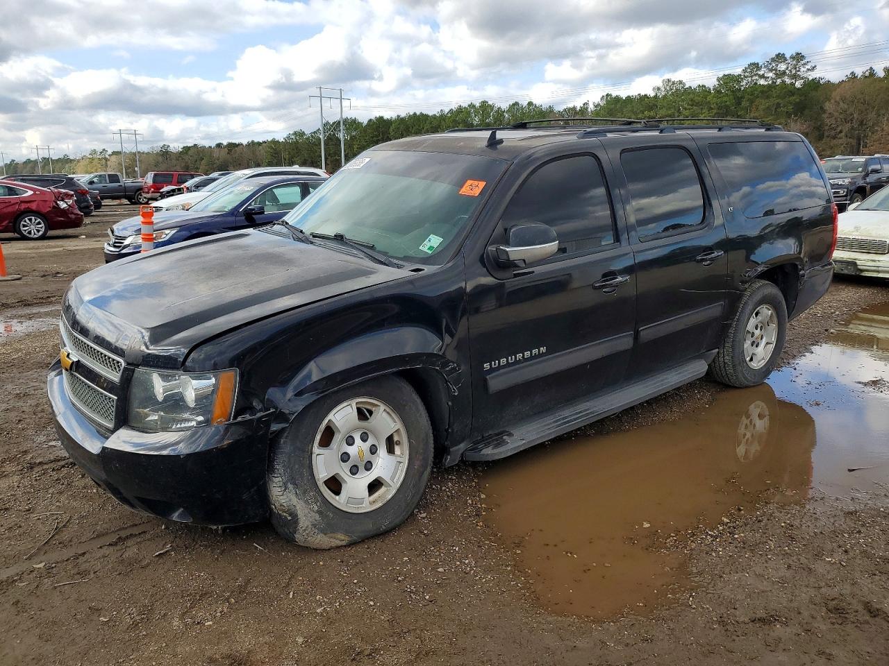 2013 CHEVROLET SUBURBAN