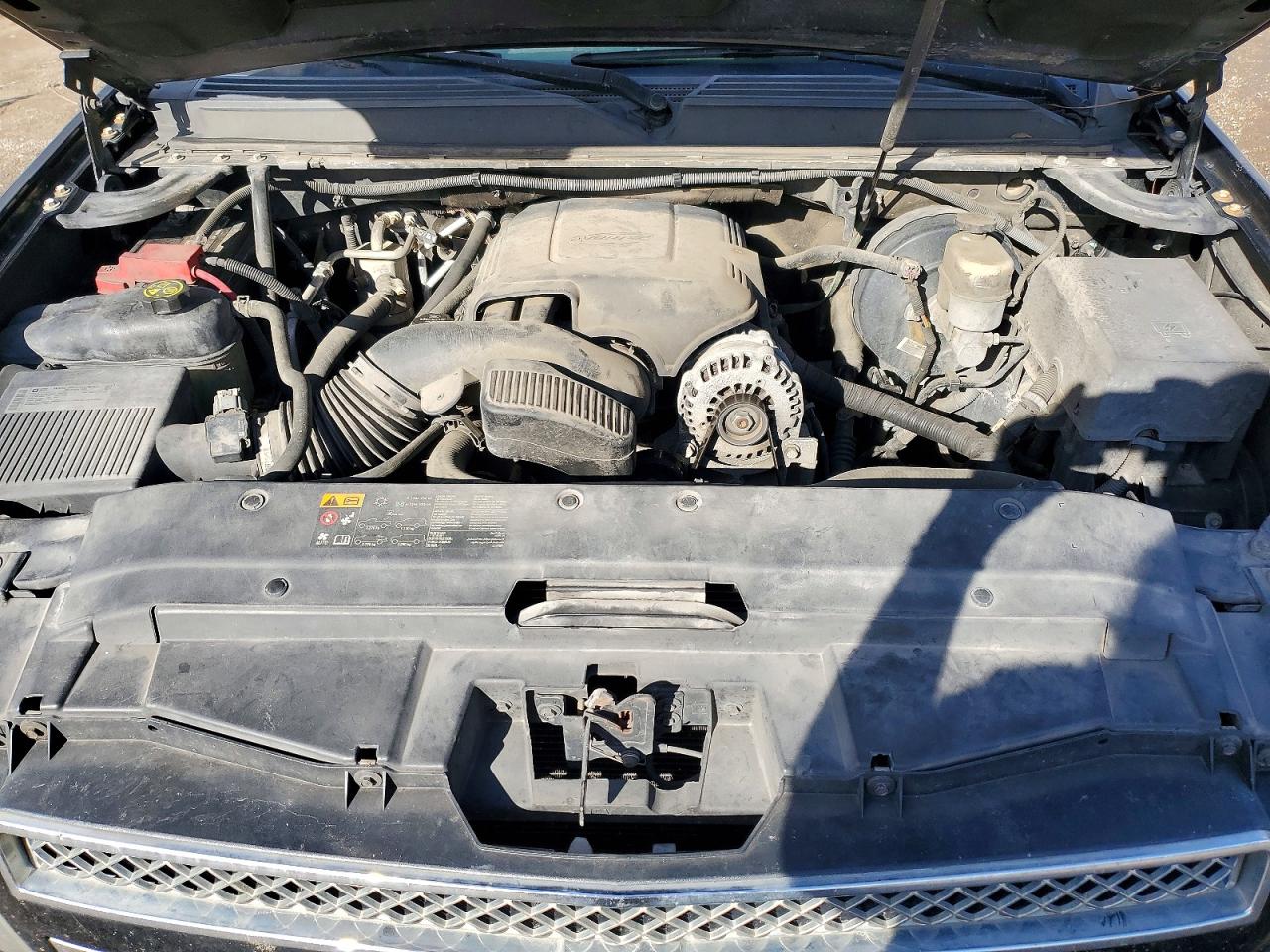 2013 CHEVROLET SUBURBAN C1500 LT photo 11