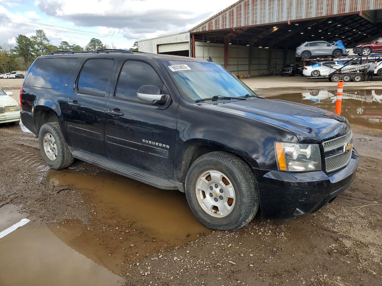 2013 CHEVROLET SUBURBAN C1500 LT photo 4