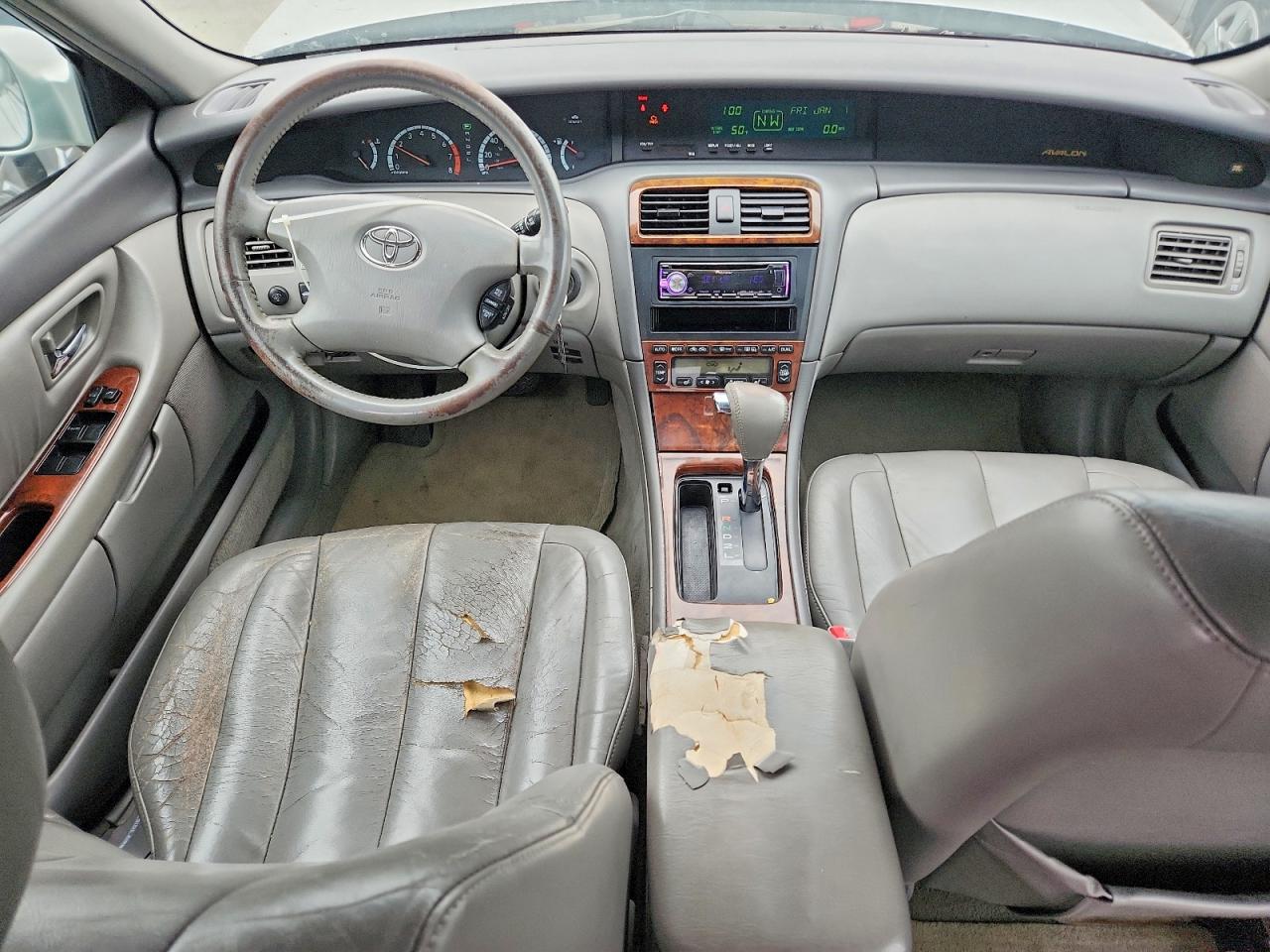 2002 TOYOTA AVALON XL photo 8