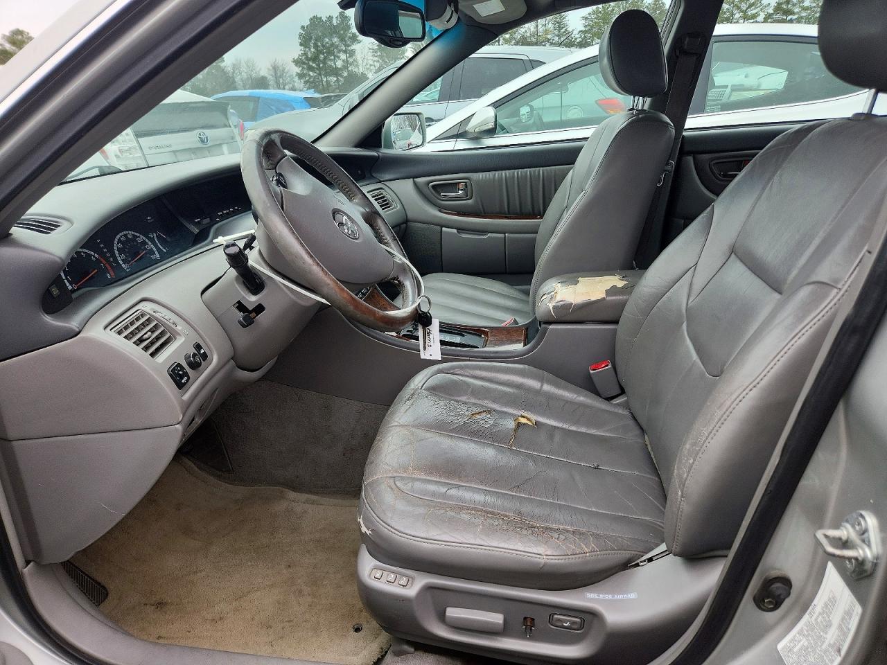 2002 TOYOTA AVALON XL photo 7