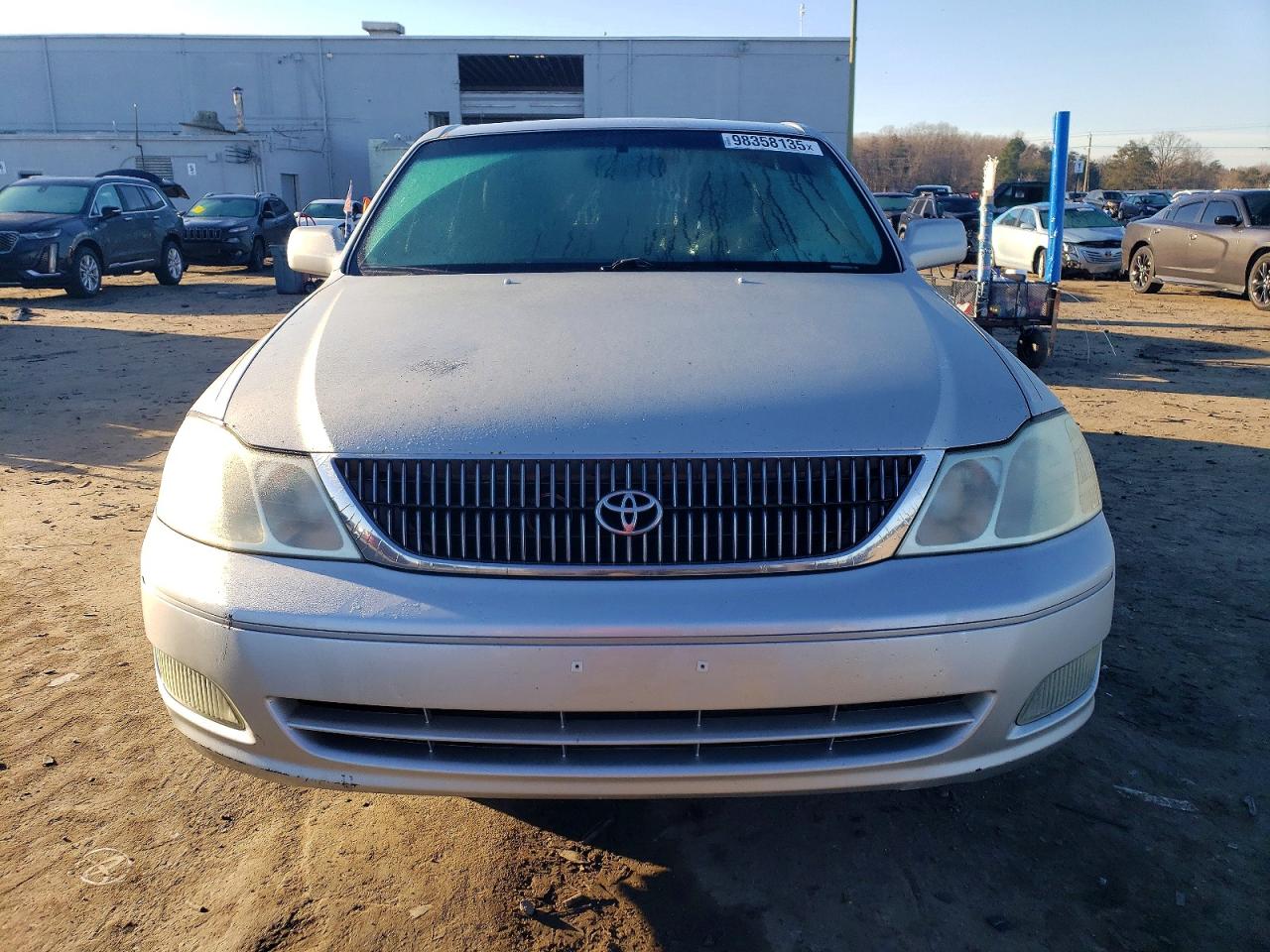 2002 TOYOTA AVALON XL photo 5