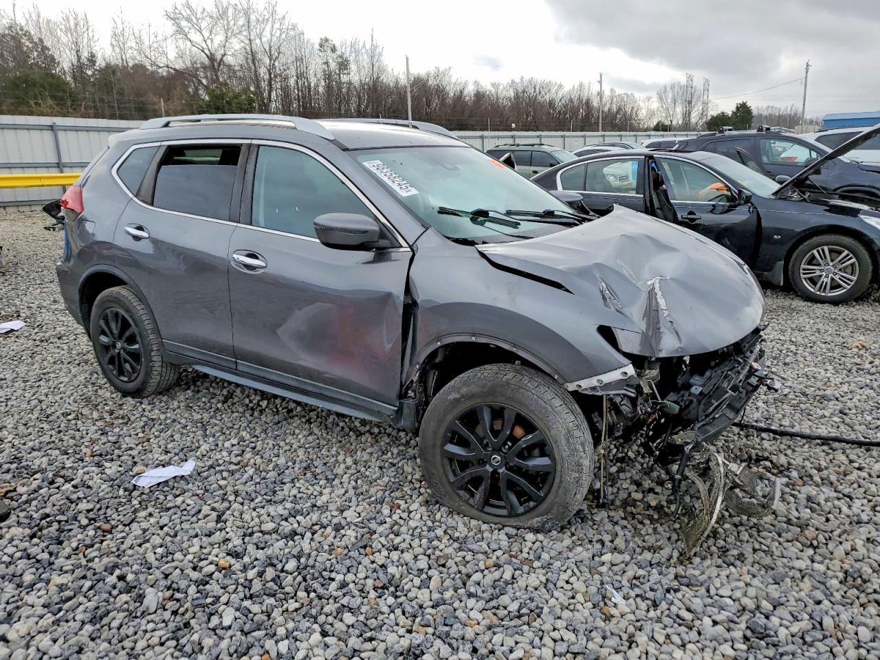 2019 NISSAN ROGUE S photo 4