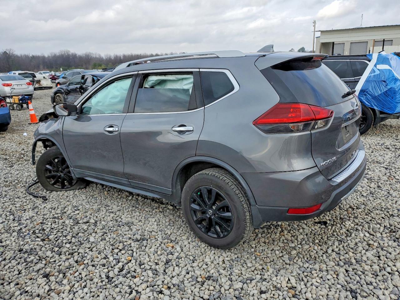 2019 NISSAN ROGUE S photo 2