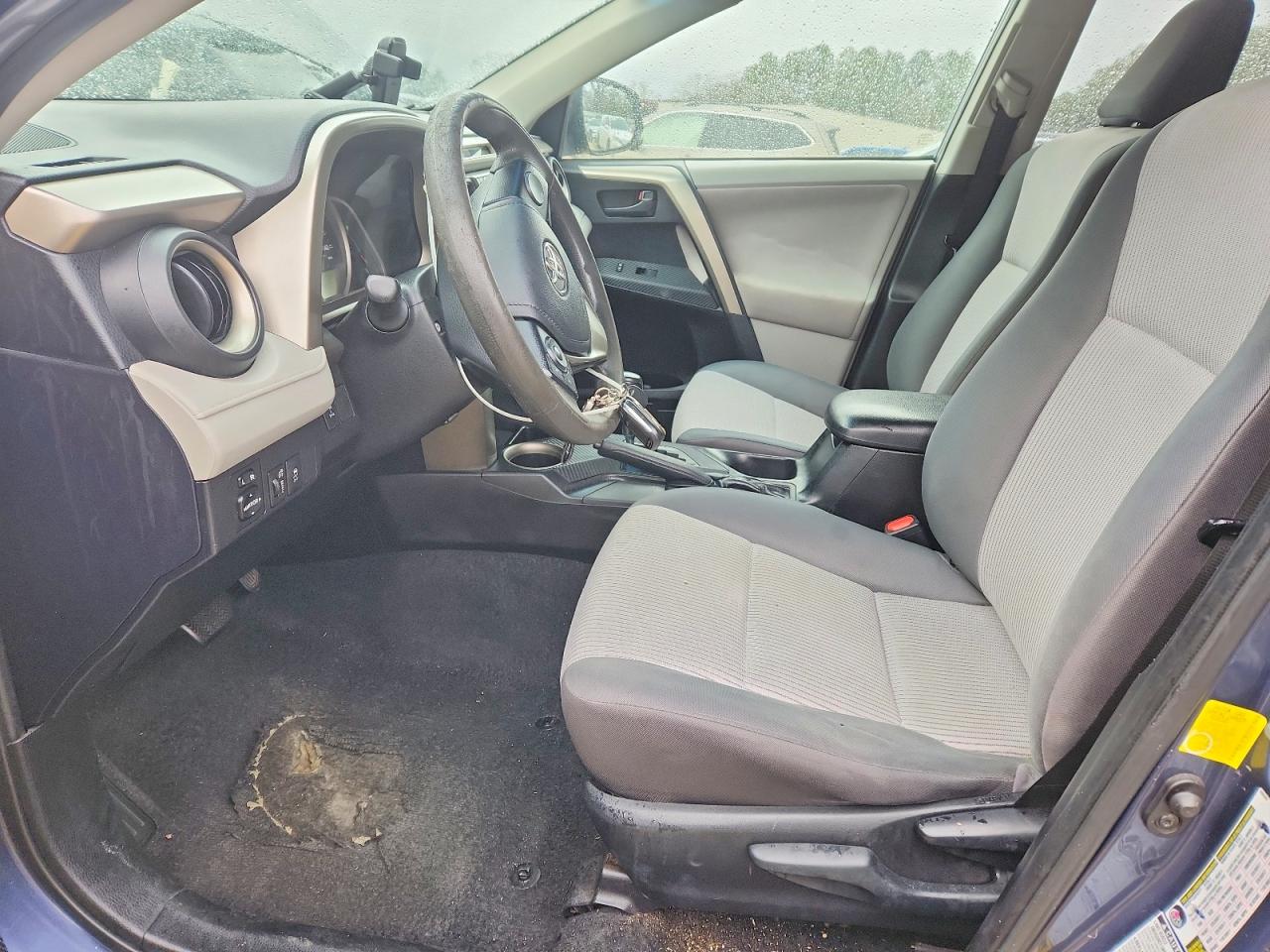 2013 TOYOTA RAV4 LE photo 7