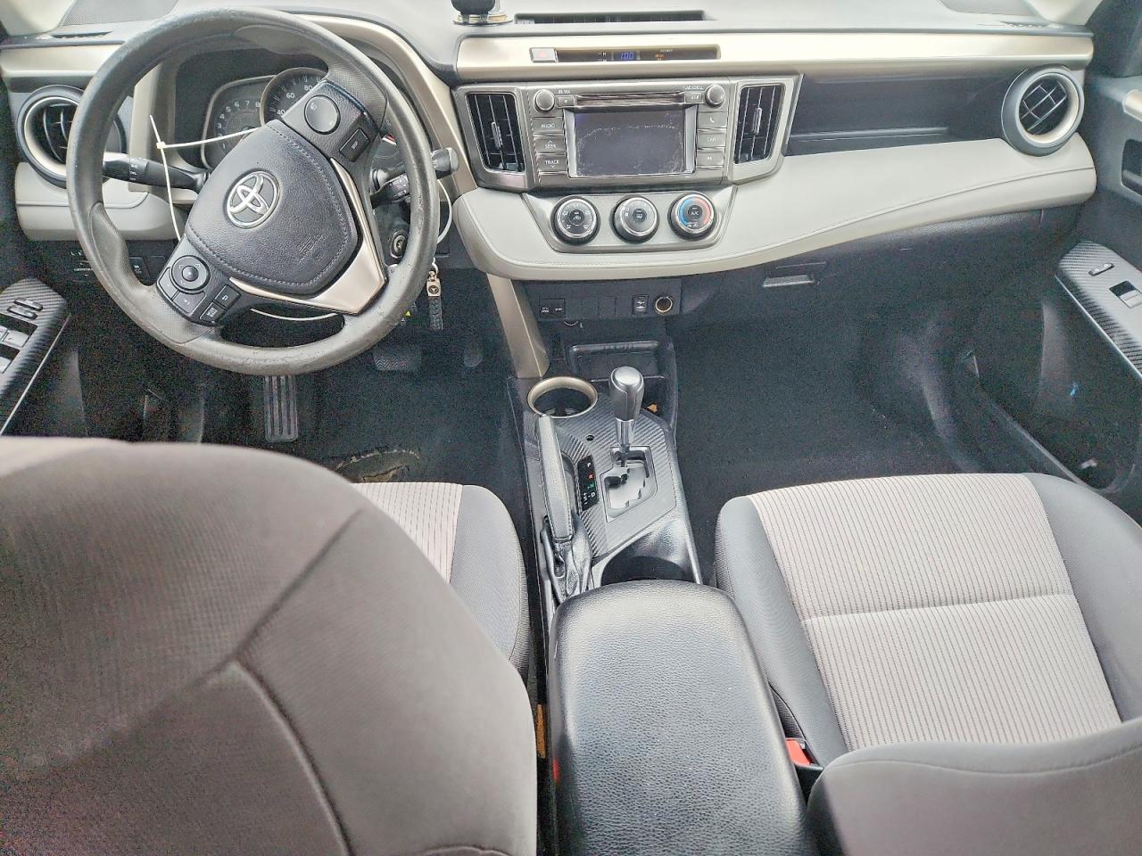 2013 TOYOTA RAV4 LE photo 8