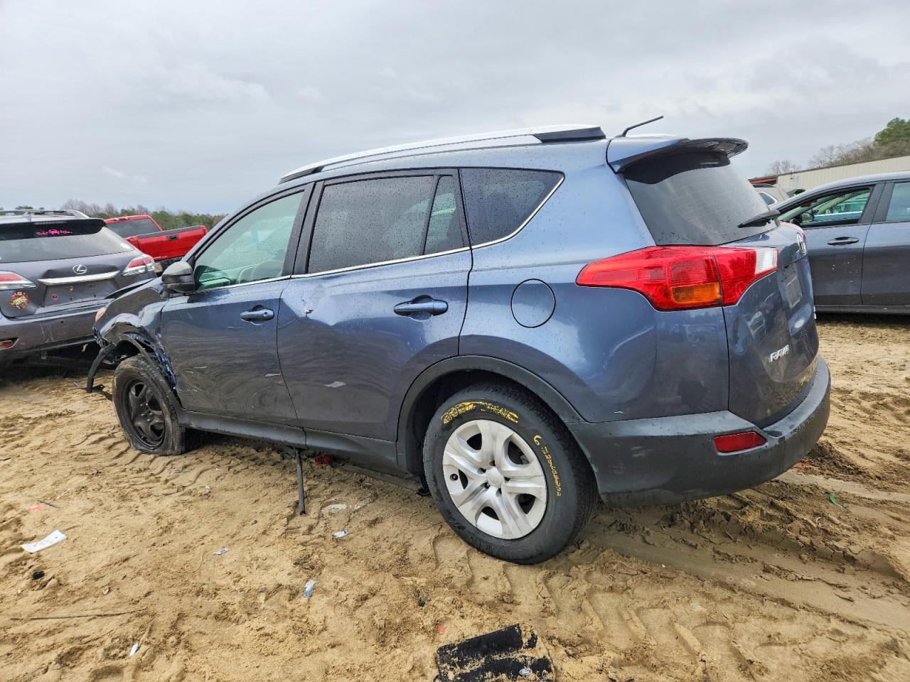 2013 TOYOTA RAV4 LE photo 2