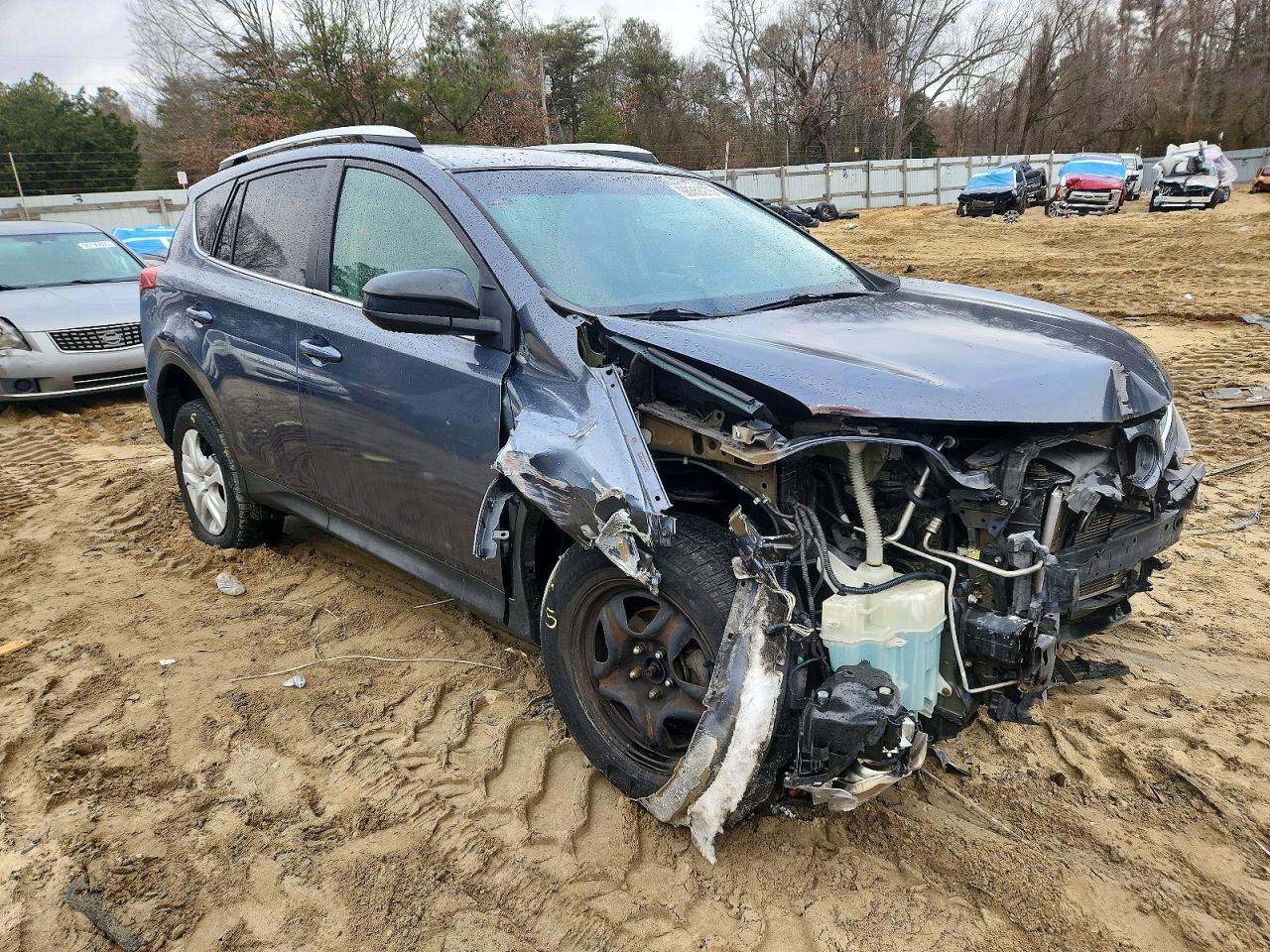 2013 TOYOTA RAV4 LE photo 4