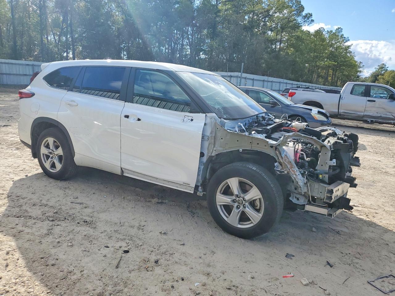 2023 TOYOTA HIGHLANDER HYBRID LE photo 4