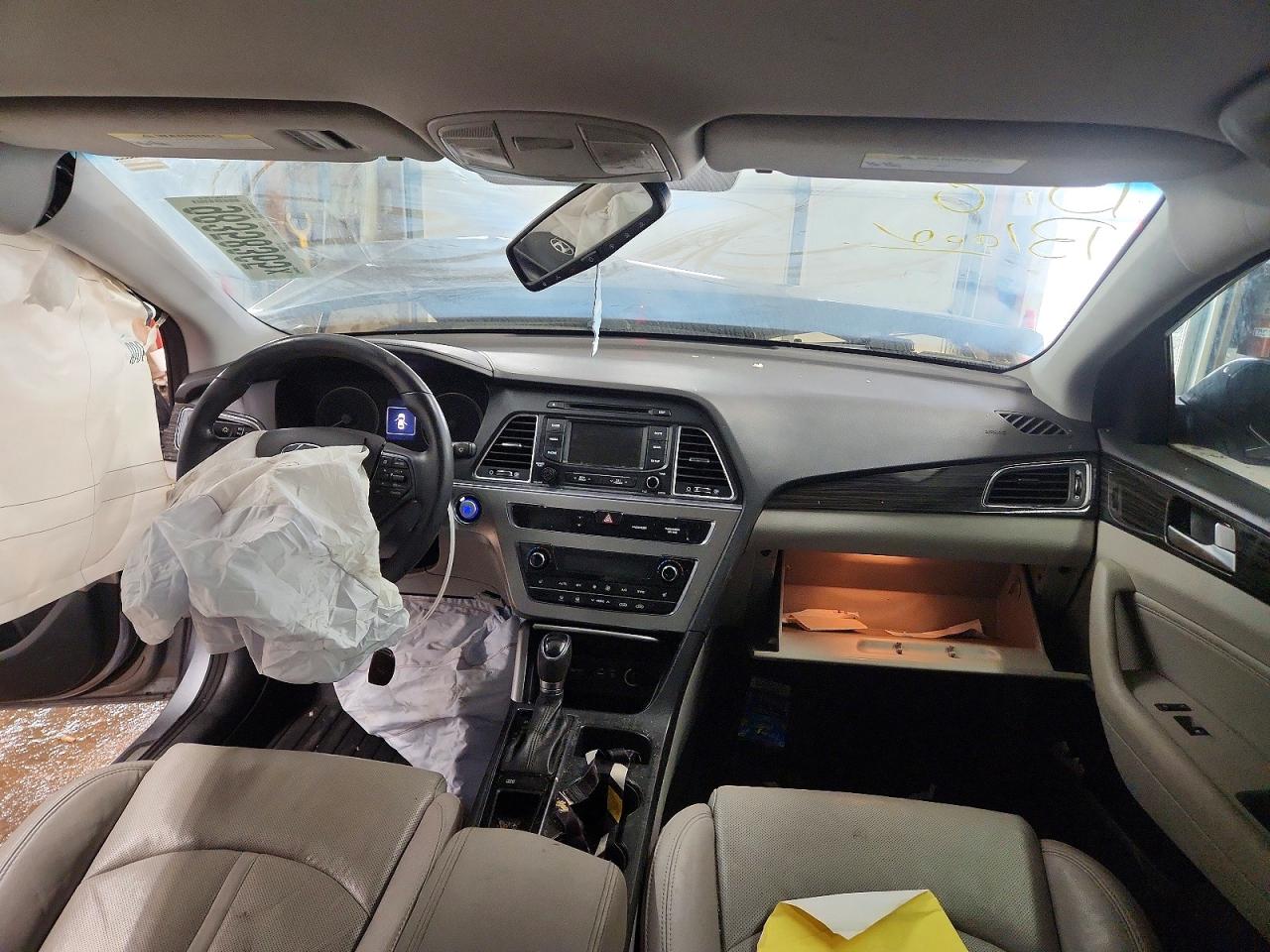 2015 HYUNDAI SONATA SPORT photo 8