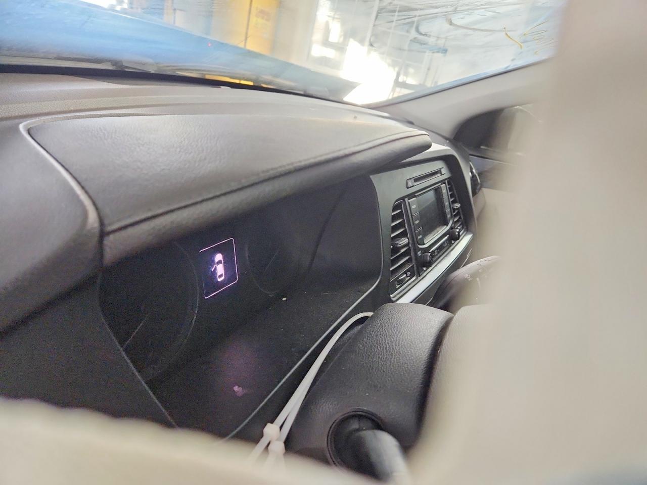 2015 HYUNDAI SONATA SPORT photo 9