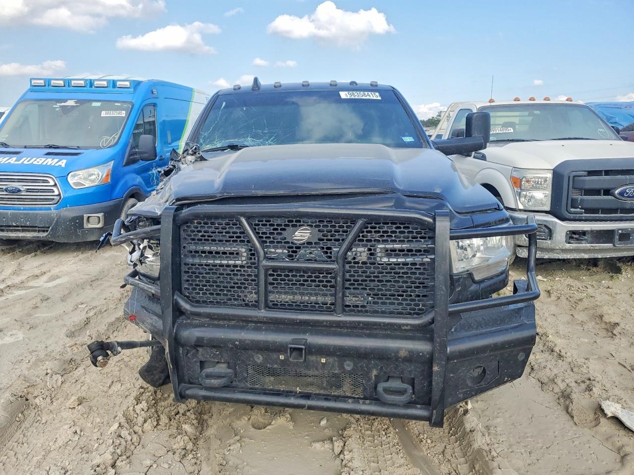 2022 RAM 3500 photo 5