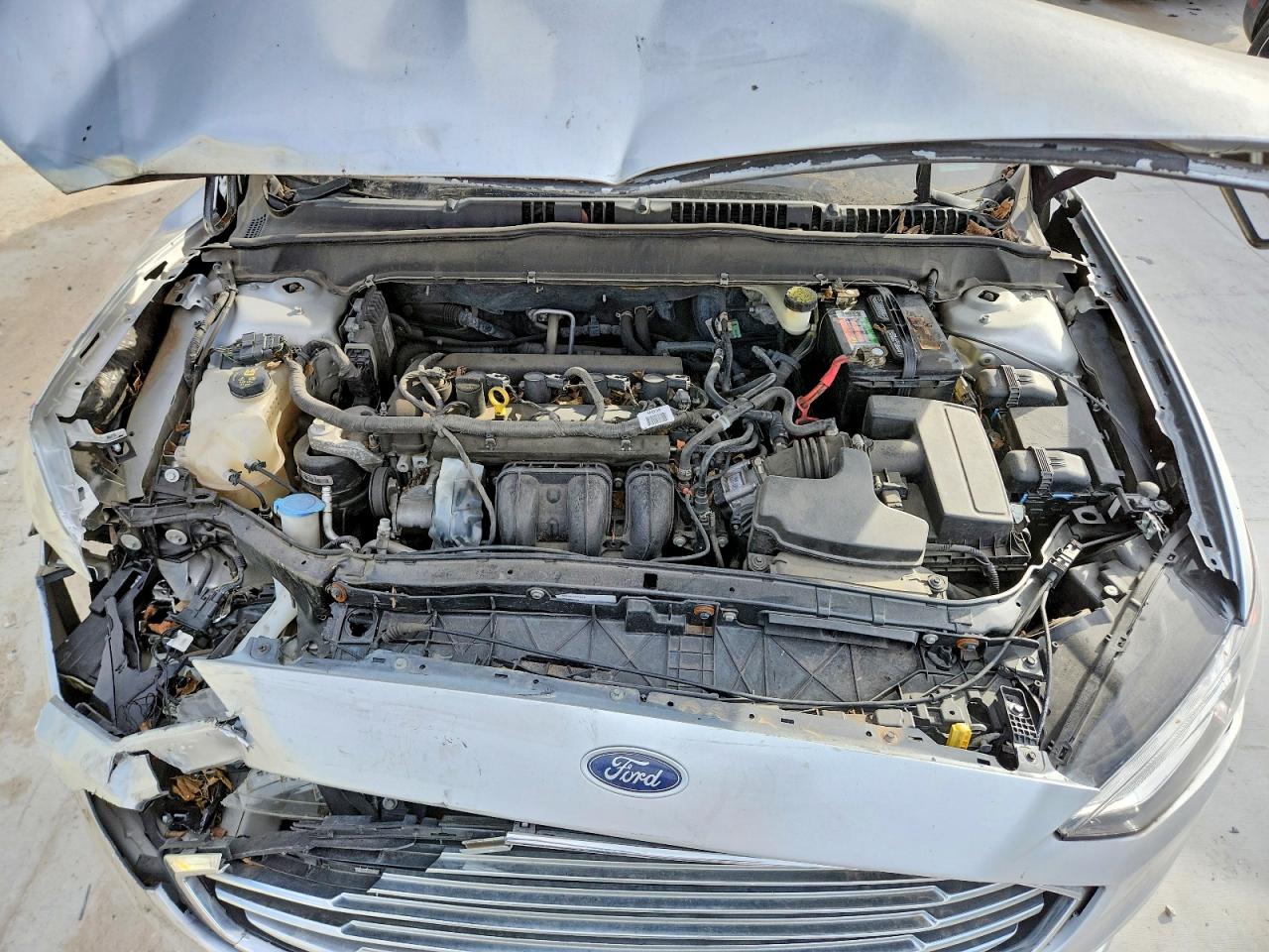 2017 FORD FUSION SE photo 11