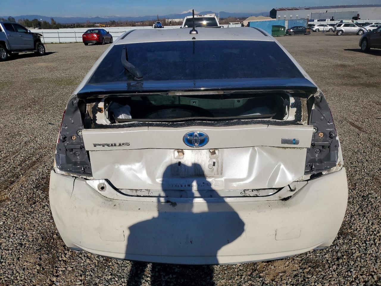 2010 TOYOTA PRIUS photo 6