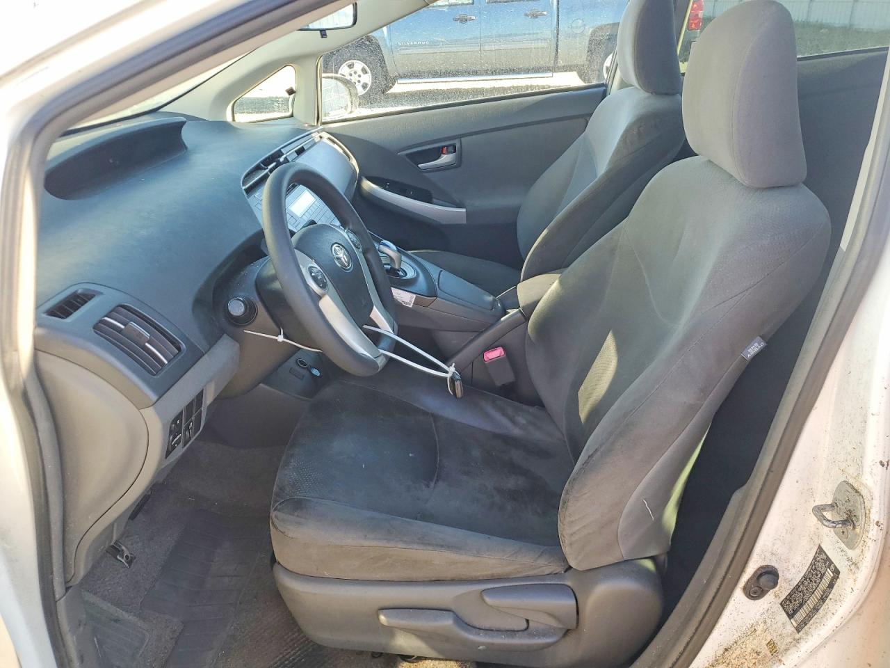 2010 TOYOTA PRIUS photo 7