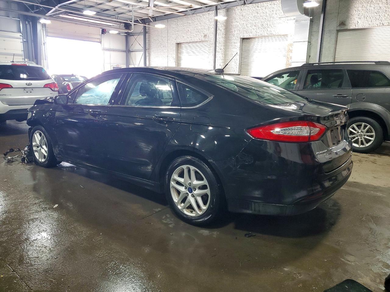 2014 FORD FUSION SE photo 2