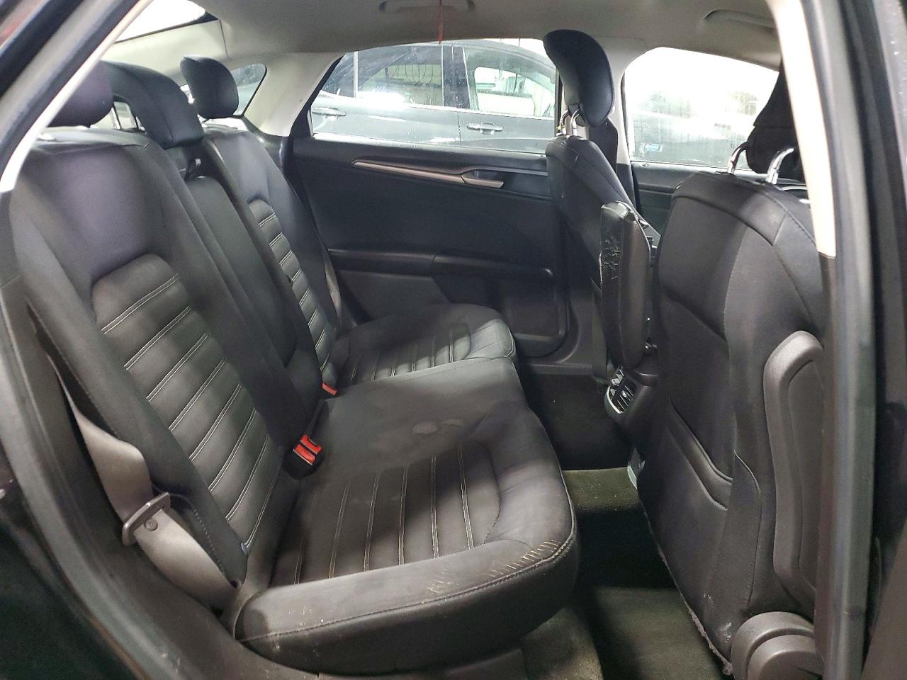 2014 FORD FUSION SE photo 10