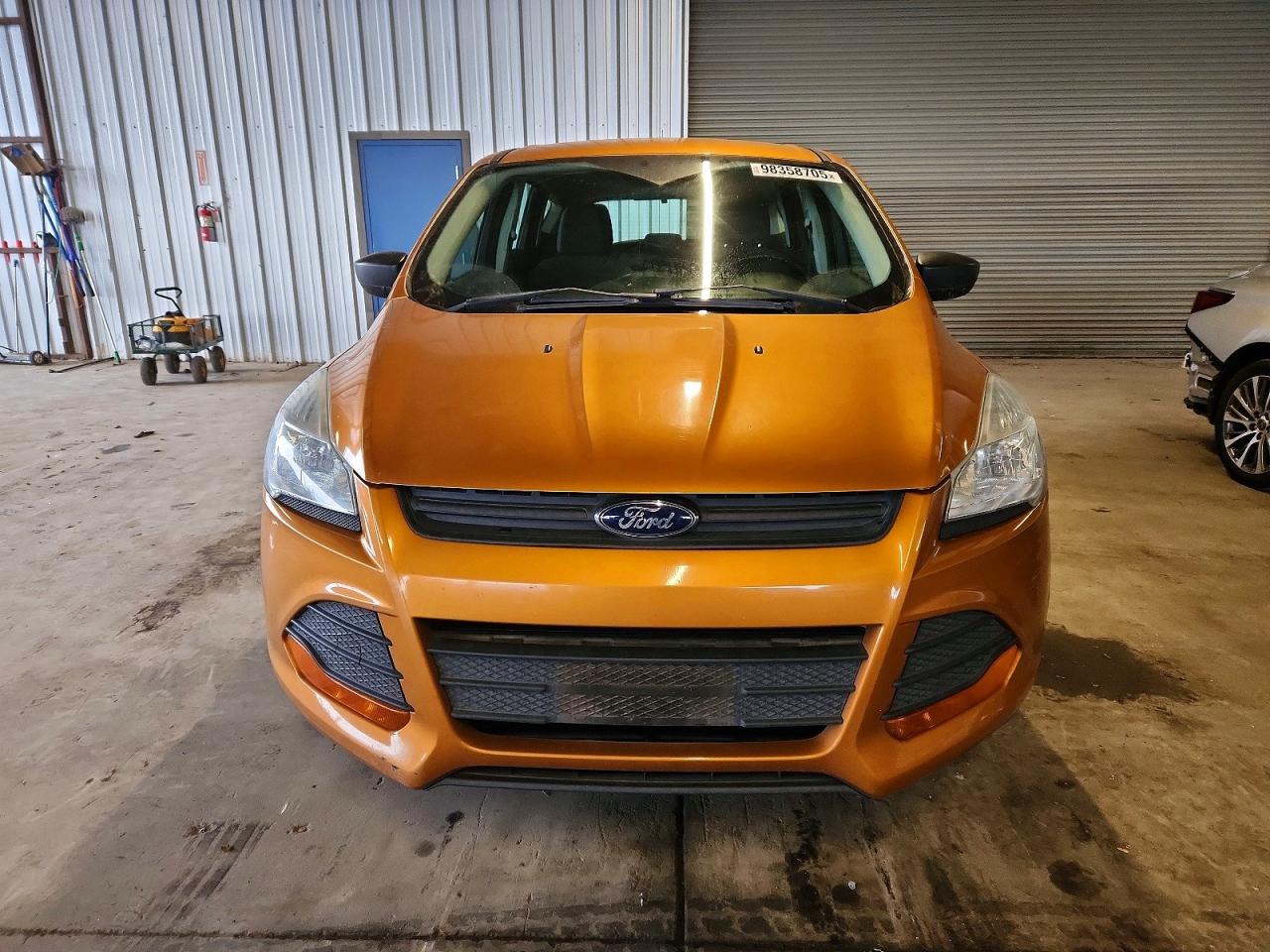 2016 FORD ESCAPE S photo 5