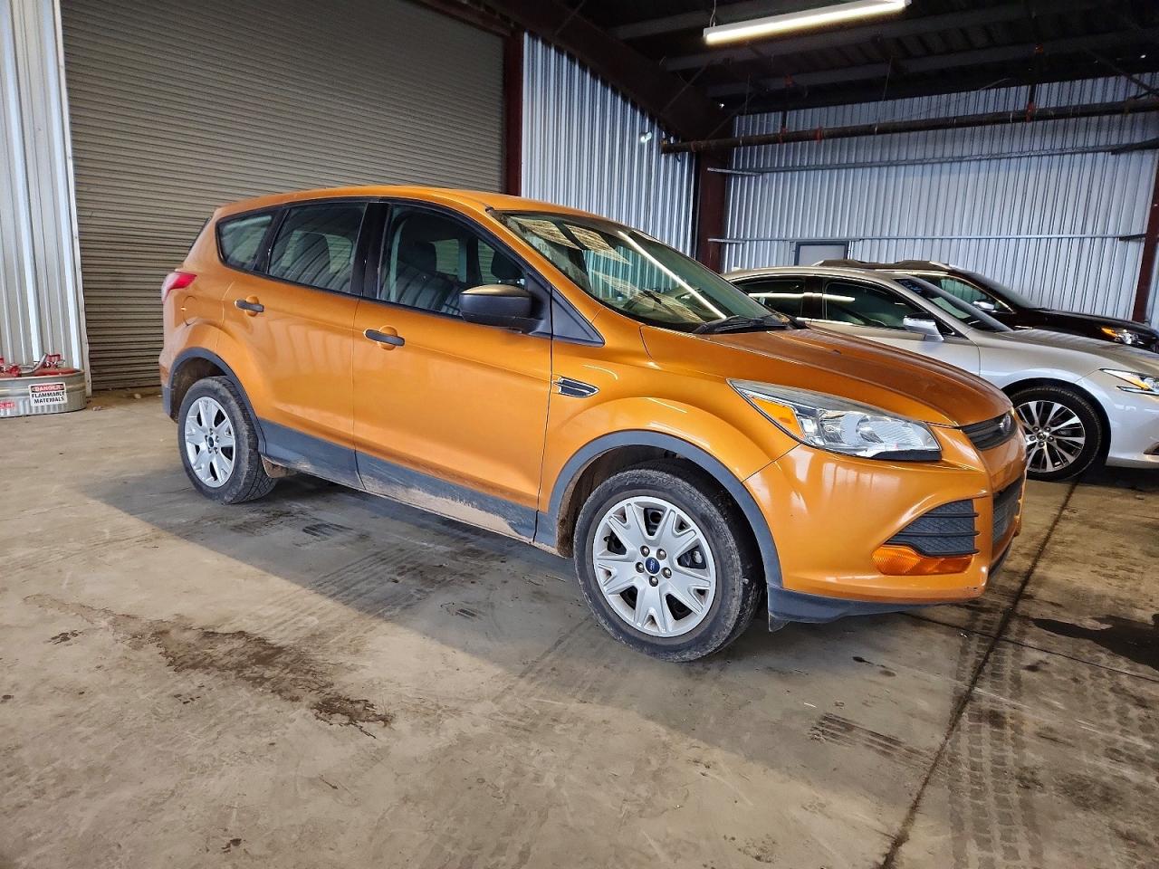 2016 FORD ESCAPE S photo 4