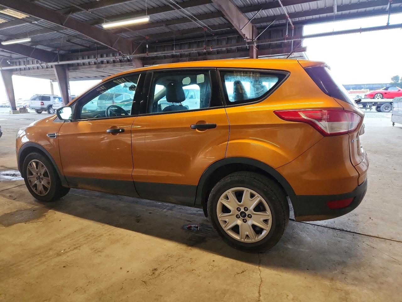 2016 FORD ESCAPE S photo 2
