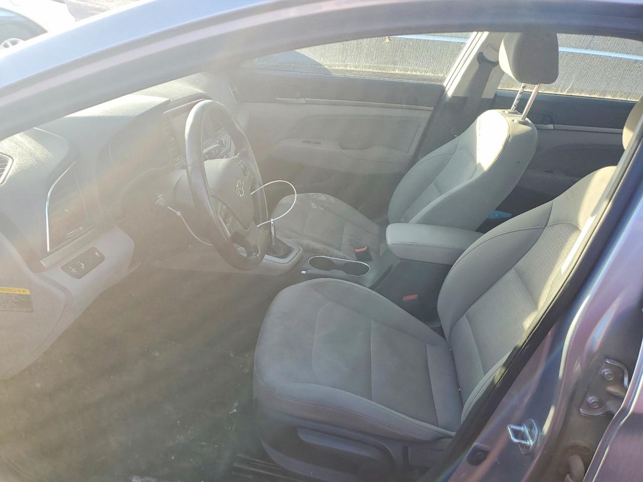 2017 HYUNDAI ELANTRA SE photo 7