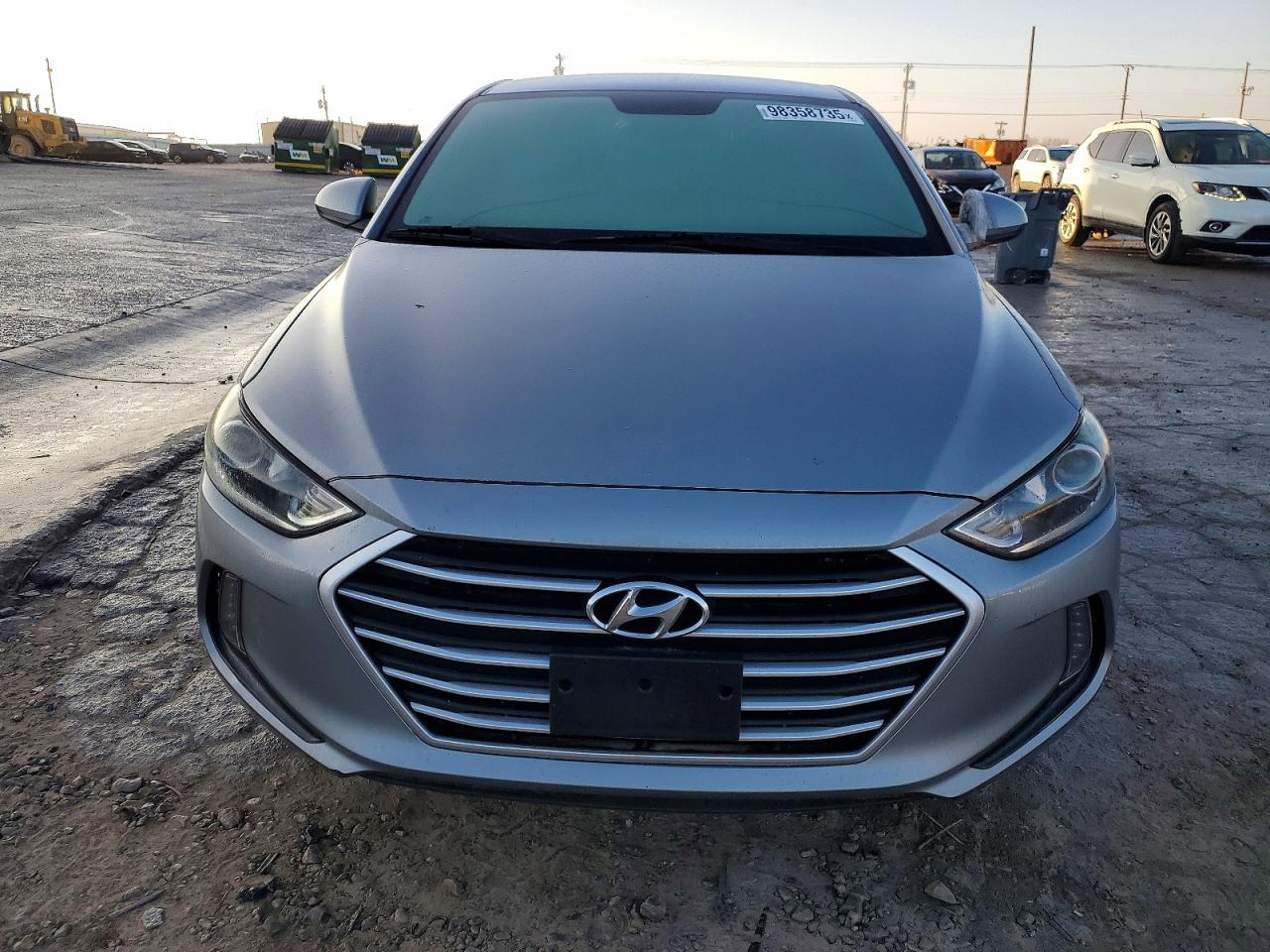 2017 HYUNDAI ELANTRA SE photo 5