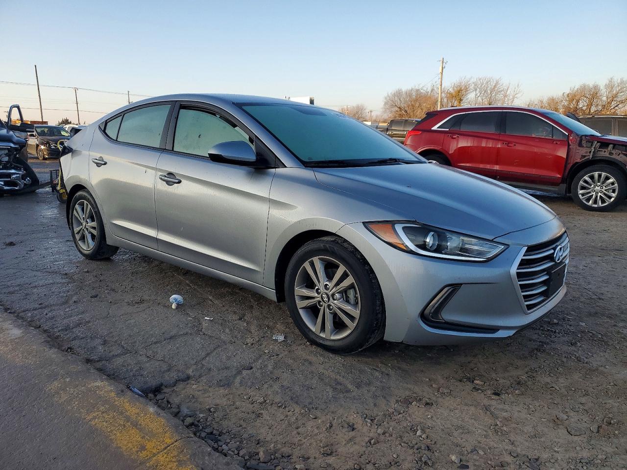 2017 HYUNDAI ELANTRA SE photo 4