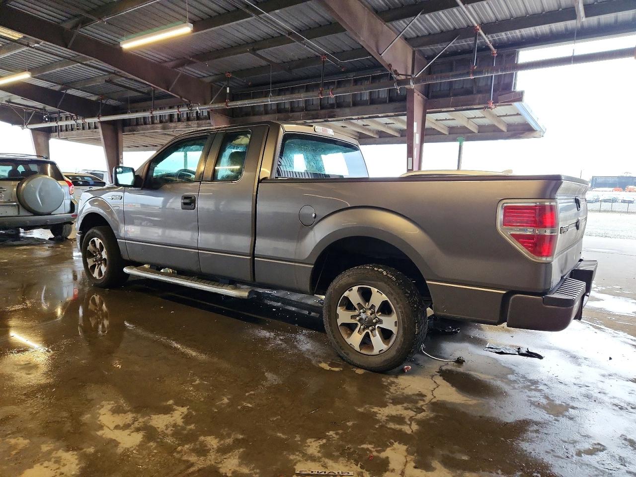 2013 FORD F150 SUPER CAB photo 2