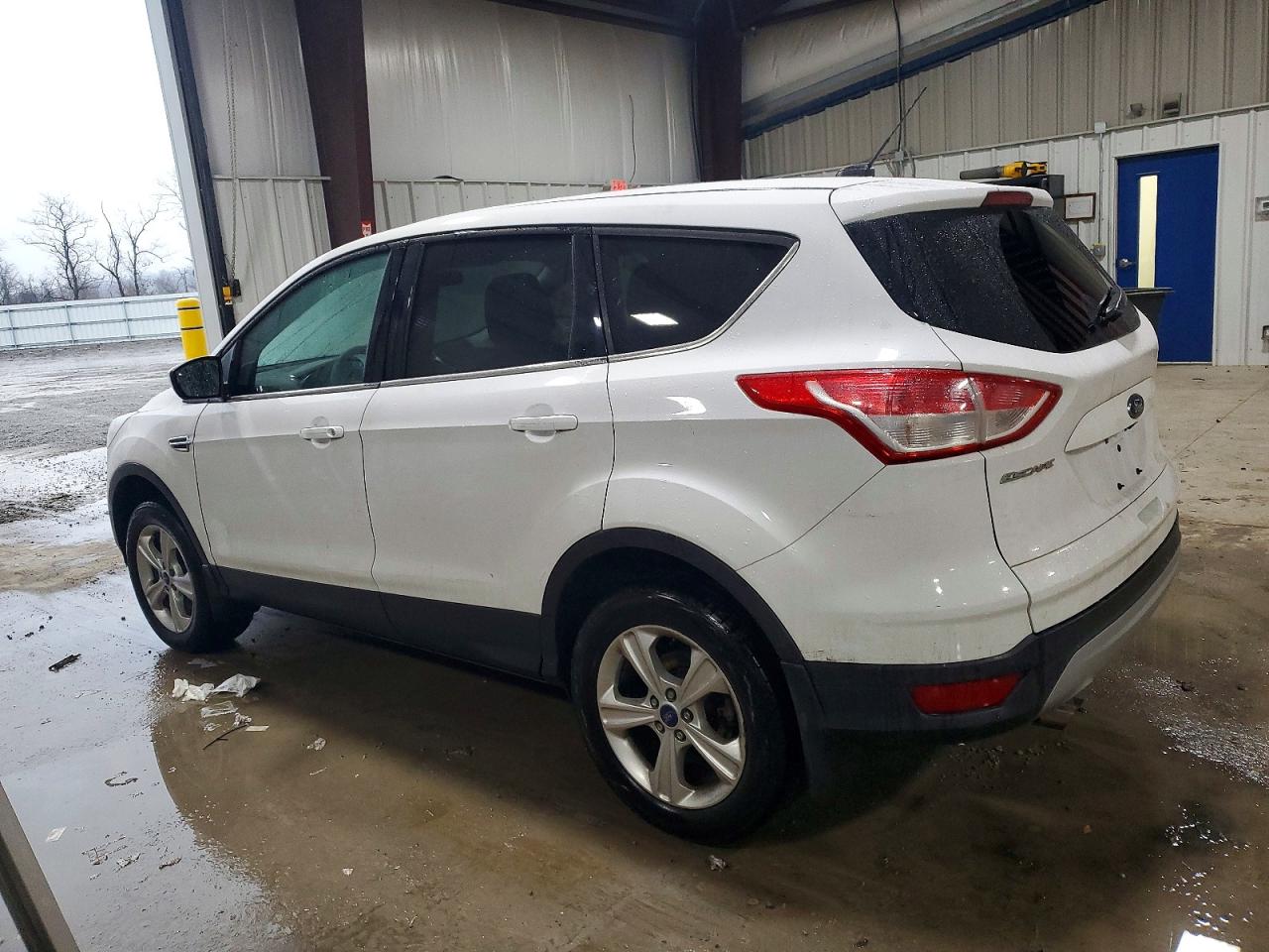 2016 FORD ESCAPE SE photo 2