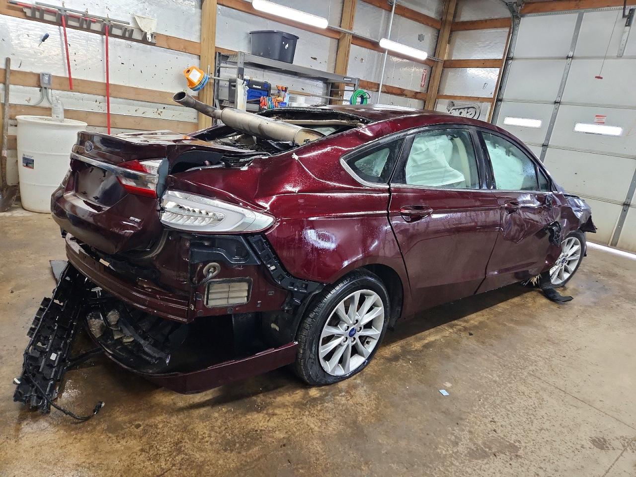 2017 FORD FUSION SE photo 3