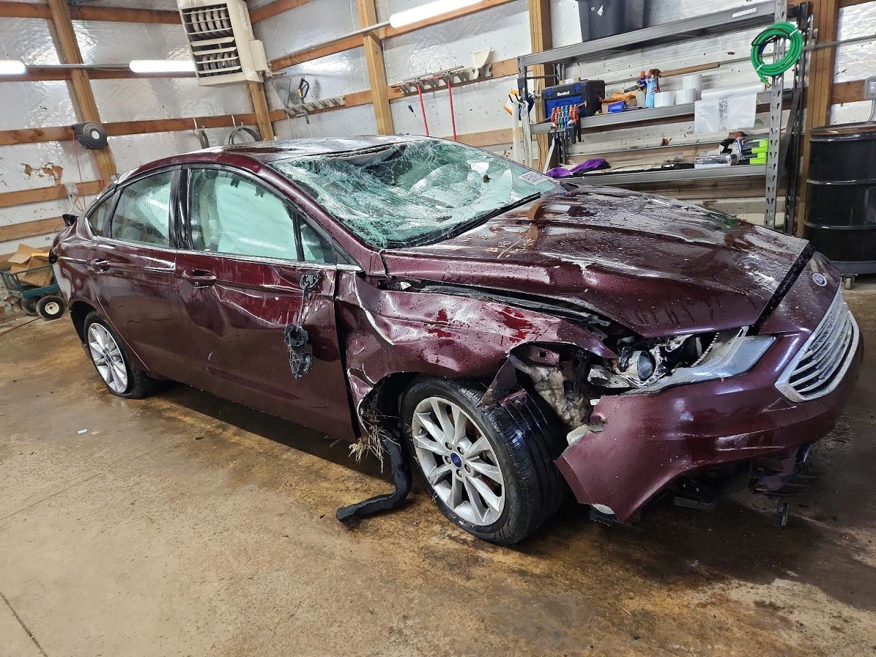 2017 FORD FUSION SE photo 4