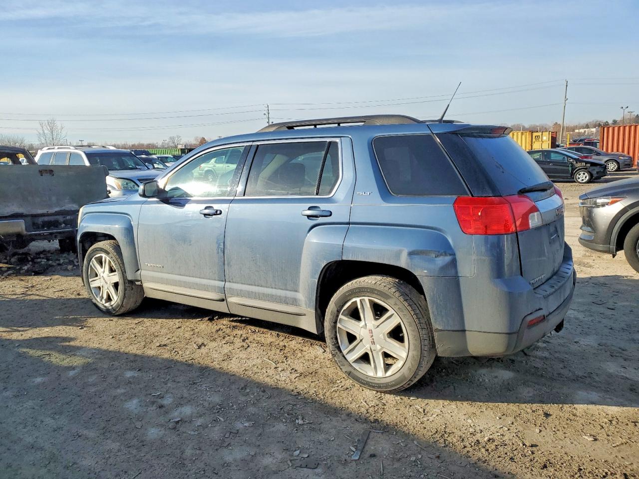 2011 GMC TERRAIN SLT photo 2