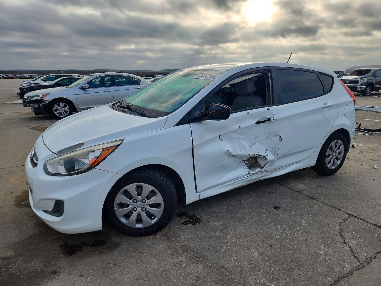 2016 HYUNDAI ACCENT